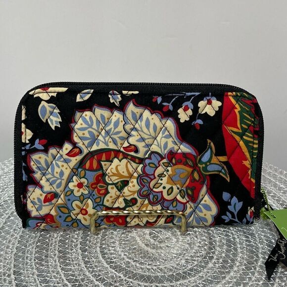 Vera Bradley Zip Around Wallet Versailles NWT - Picture 2 of 7